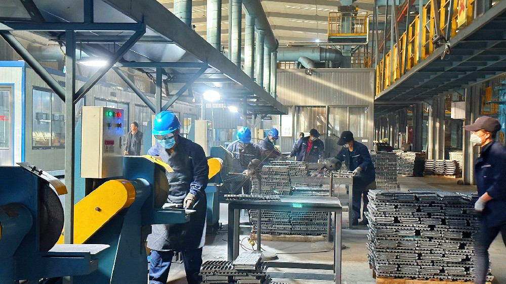 流水线打磨作业